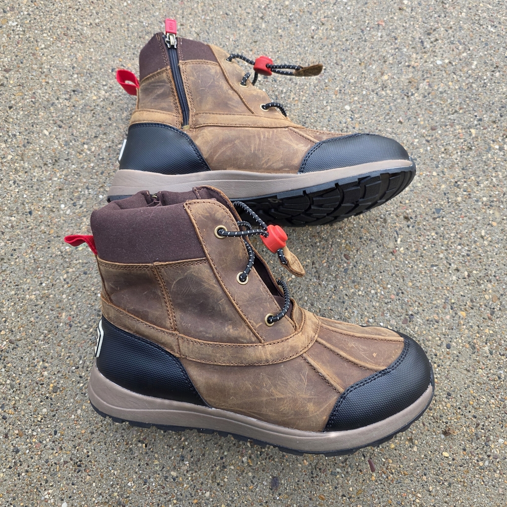 UGG Kids Boots in Brown and Black - Picture 10 of 12